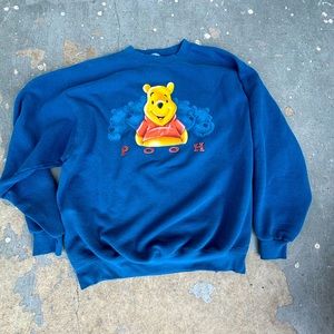 Disney 00’s Winnie the Pooh Crewneck🍯